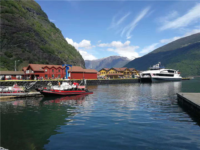 北歐+俄羅斯14日游集錦 挪威伏拉歐姆小鎮(zhèn)、挪威王宮和奧斯陸生命主題公園