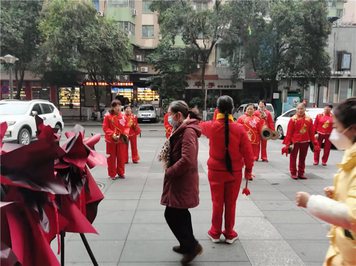 四川中青旅綿陽分社、綿陽市中旅假日旅行社、綿陽自來文化傳播有限公司24H自助售貨服務(wù)盛大開業(yè)