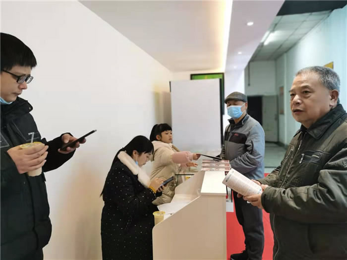 四川中青旅綿陽分社、綿陽市中旅假日旅行社、綿陽自來文化傳播有限公司24H自助售貨服務(wù)盛大開業(yè)